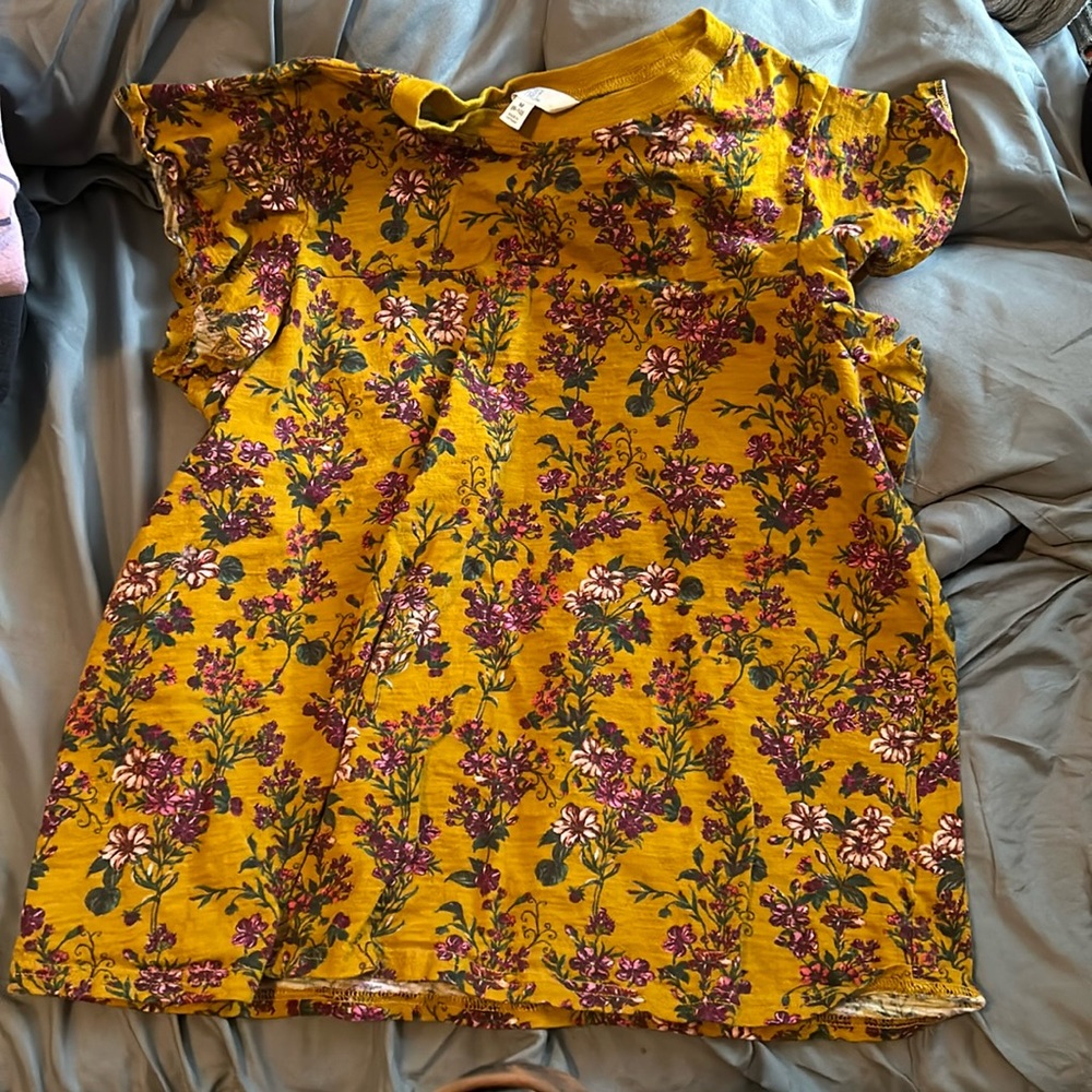 time and true size M woman’s shirt